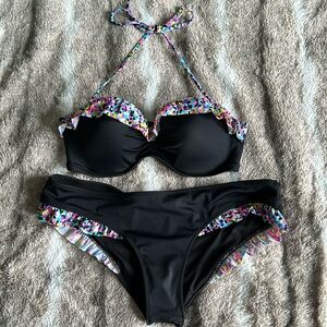 Victoria’s Secret Bikini Set 34C Top/Small bottoms